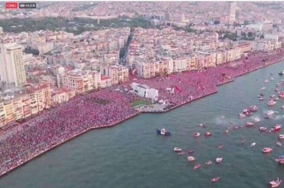 В Турции на митинг вышли два миллиона человек