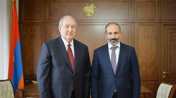 Վարչապետը շնորհավորել է նախագահ Արմեն Սարգսյանին