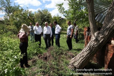 Դավիթ Լոքյանն այցելել է Արագածոտնի մարզ՝ կարկտահարության պատճառած վնասներին տեղում ծանոթանալու նպատակով