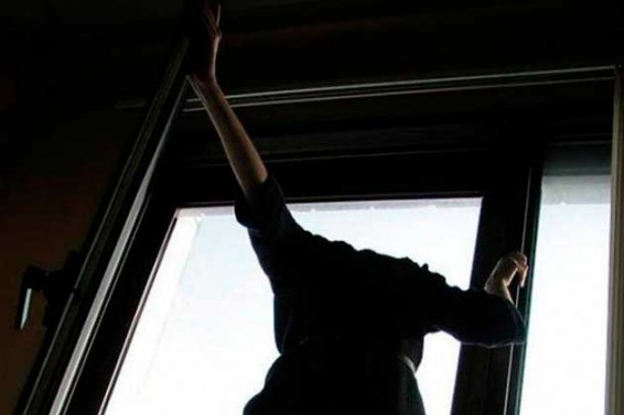 Երևանում քաղաքացին փորձում է ինքնասպանություն գործել