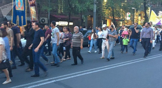 Полиция Армении не станет «добивать» противников Католикоса