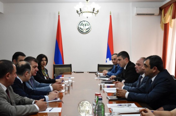 Արցախի պետնախարարը Աշոտ Հակոբյանի հետ քննարկել է ոլորտին առնչվող հարցեր