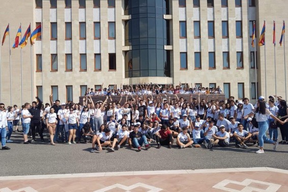 «Քայլ դեպի տունն» այսօր շատ ջերմ ընդունելության արժանացավ պաշտպանության նախարարությունում. Մխիթար Հայրապետյան