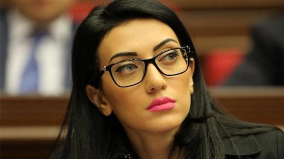 Սլոյանների ընտանիքի տան տանիքի վերանորոգման ողջ ծախսը կհոգա Արփինե Հովհաննիսյանը