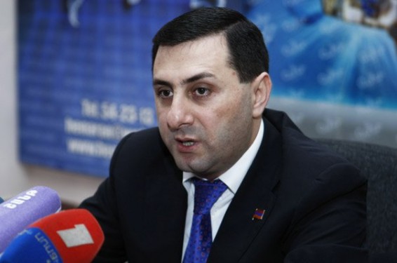 Արգելել բուքմերքերական գրասենյակների գործունեությունը, սահմանել ծառայողական մեքենա ունեցող պաշտոնյաների ցանկ. Ֆարմանյան
