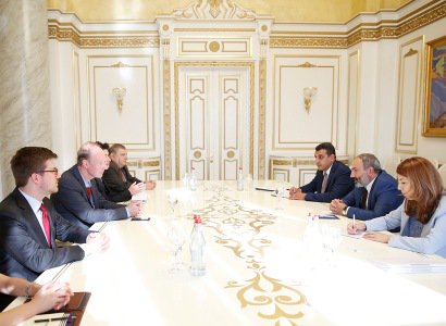 Վարչապետն ընդունել է Եվրոպական խորհրդարանի պատգամավոր Մարտին Զոնեբորնին