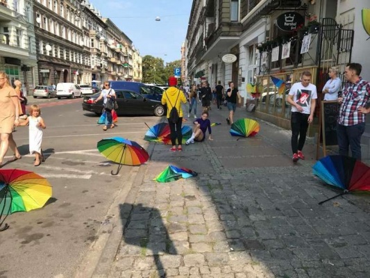 «Это Польша, а не Запад»: В Щецине разогнали гей-пикник для детей