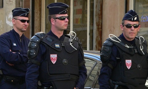 В Ницце полиция задержала троих подозреваемых в теракте на набережной