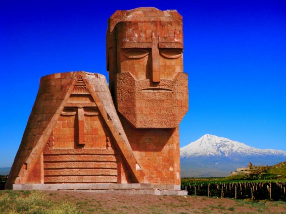 Քանի դեռ այսօր ՀՀ քաղաքացին վատ է ապրում  և ունենք ԼՂ հարց, ցեղասպանության թեման չպետք օրակարգային լինի