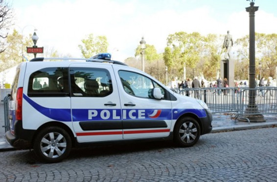Ֆրանսիայում զինված տղամարդը հարձակվել է կնոջ ու նրա դուստրերի վրա