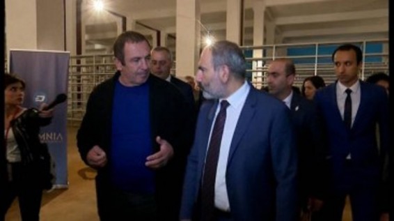 Video. Գ. Ծառուկյանը և Ն. Փաշինյանը մասնակցել են աշխարհում ամենախոշոր Մայնինգ ֆերմայի բացմանը