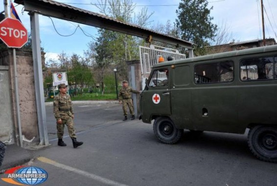 В результате выстрела противника ранение получил срочный военнослужащий