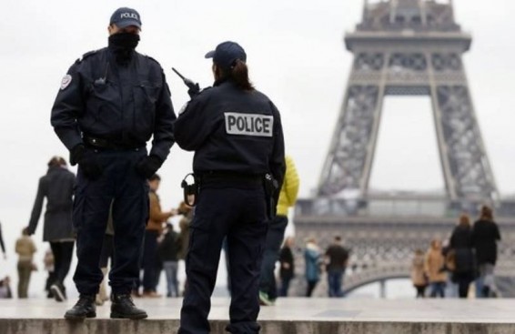 Ֆրանսիայում արտակարգ դրությունը երկարաձգել է եւս կես տարով