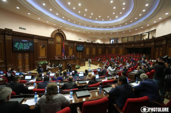 Տվյալներ են ձեռք բերվել՝ նախարարության և ոստիկանության աշխատակիցների կողմից առանձնապես խոշոր չափի շորթում կատարելու վերաբերյալ. ՔԿ