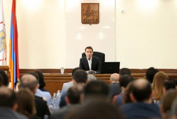 Трое членов Совета старейшин Еревана из блока «Мой шаг» отказались от мандатов