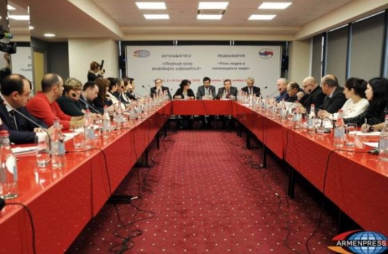 Տպագիր լրատվամիջոցների խմբագիրները համոզված են, որ թերթերի վախճանը բավականին հեռու է