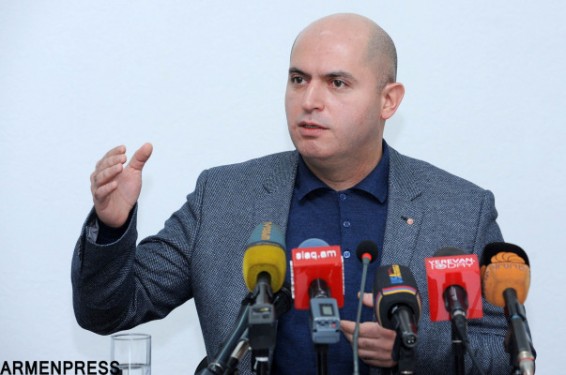Ցավալի է, որ Փաշինյանը նման էժան մանիպուլյացիաների է ենթարկում Հայաստանի արժանապատվությունն ու պետական շահը. Աշոտյանը՝ Ուշակովի հայտարարության մասին