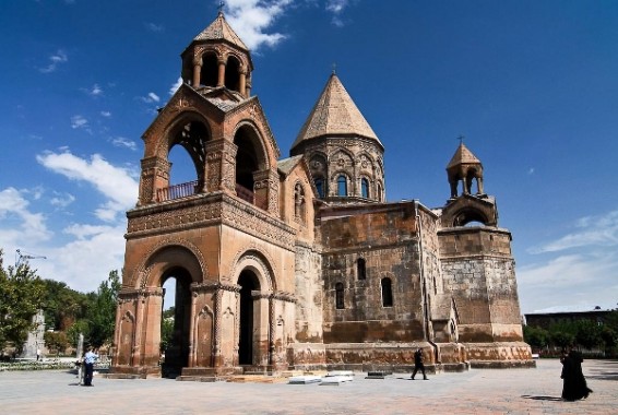 Ս. Հակոբ Մծբնա Հայրապետի, Մարուգե ճգնավորի և Մելիտոս եպիսկոպոսի հիշատակության օրն է