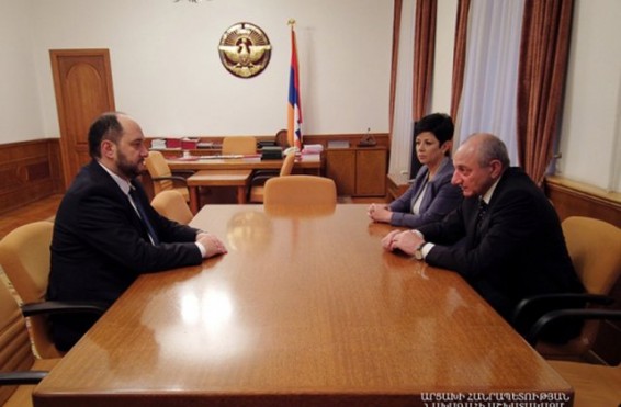 Բակո Սահակյանը ընդունել է Արայիկ Հարությունյանին