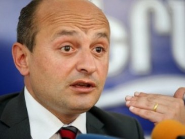 «Հայկական կողմից պարզաբանում չկա՞: Սա ի՞նչ նոր անակնկալ է». Ստյոպա Սաֆարյան