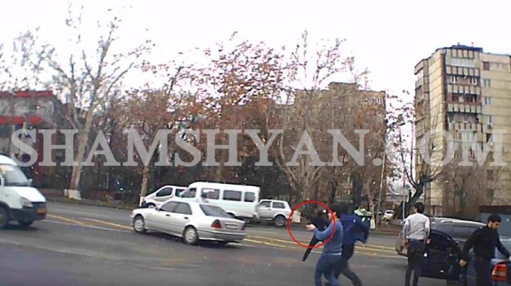 Երևանում օրը ցերեկով մեքենայի վրա հարձակվելու, կրակելու դեպքով կան բերման ենթարկվածներ