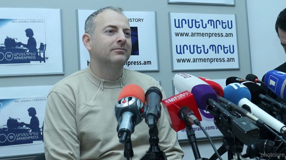 Блогер Александр Лапшин попросил Минобороны Армении разрешения на посещение пограничной зоны