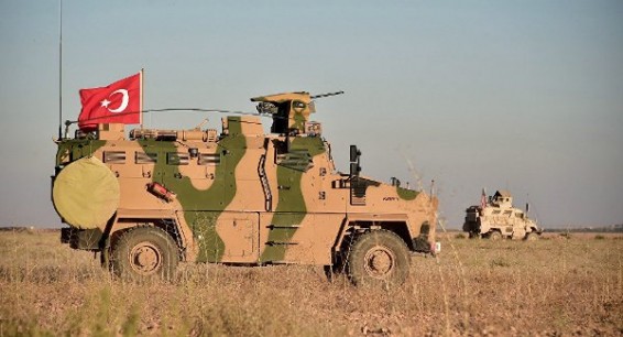 Турция завершила подготовку к операции в Сирии — министр обороны