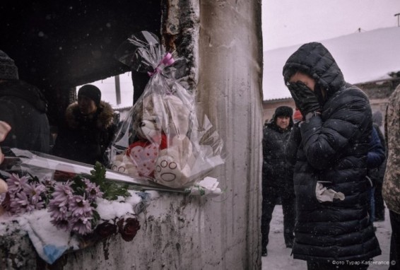 Казахстанское горе. Пять девочек-сестер проводили в последний путь
