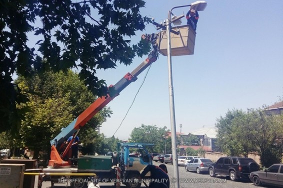 Ամենօրյա աշխատանքներ` Երևանի արտաքին լուսավորության ցանցում