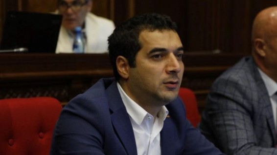 Ամեն րոպե չեն տեսնի այդ գայթակղիչ գովազդները. Հրաչյա Հակոբյանը՝ բուքմեյքերական խաղի մասին