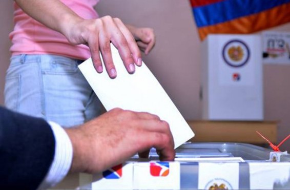 Վարդենիսում, ժամը 17-ի դրությամբ, քվեարկել է ընտրողների 48,35, Ակունքում՝ 60,14 տոկոսը