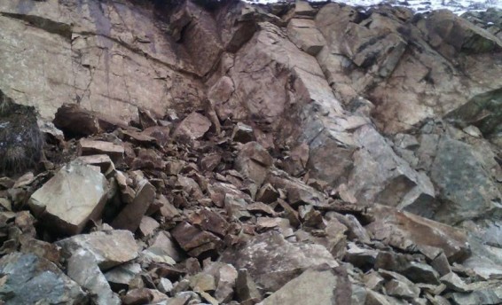 Քարաթափում Արենի-Խաչիկ միջհամայնքային ճանապարհին. վտանգը դեռ պահպանվում է