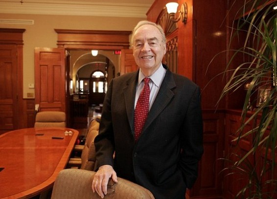 Կնոջ մահից հետո ամերիկացի նախկին սենատորը որոշել է ամուսնանալ տղամարդու հետ