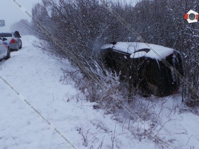 Արտակարգ իրավիճակ Հրազդանի մոտ. մերկասառույցի պատճառով մի քանի մեքենաներ են բախվել, մեկն էլ շրջվել է. կա վիրավոր