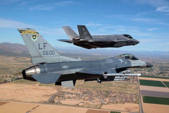 Воздушная схватка Индии и Пакистана: F16 против Су-30