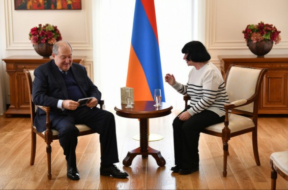 Արմեն Սարգսյանը հյուրընկալել է անվանի դաշնակահար Սվետլանա Նավասարդյանին