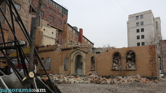 Այն, ինչ այս պահին մնացել է Խորենացի 13 շենքից