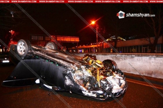 Երևանում բախվել են BMW, ГАЗ 3110 և Opel մակնիշների ավտոմեքենաներ. BMW-ն գլխիվայր շրջվել է. Shamshyan.com