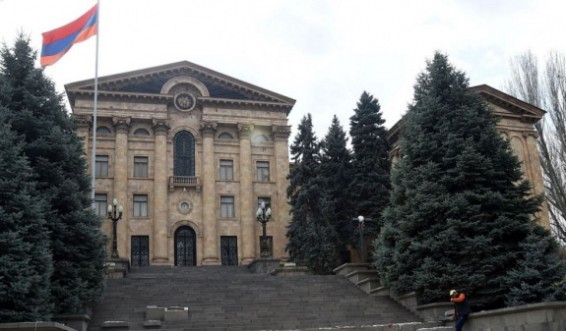 Ուղիղ. ԱԺ-ում ընթանում է «Խորհրդարանական վերահսկողությունը ՀՀ զինված ուժերում» թեմայով սեմինար-քննարկումը
