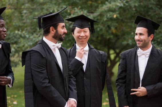 Մեծ Բրիտանիայի համալսարաններում սպիտակամորթ, ոչ հարուստ տղամարդիկ փոքրամասնություն են դարձել