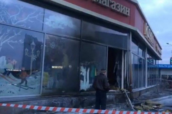 Կիևում հրդեհել են Պորոշենկոյի հիմնած Roshen ընկերության խանութներից մեկը