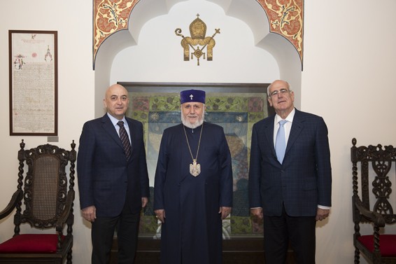 Ամենայն Հայոց Կաթողիկոսն ընդունեց Հայկական Բարեգործական Ընդհանուր Միության նախագահին