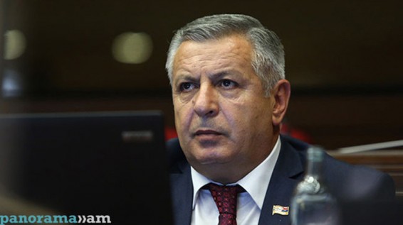 Պատգամավորն առաջարկում է քառօրյայի մյուս 2 օրը արտագնա նիստ անցկացնել Գյումրիում