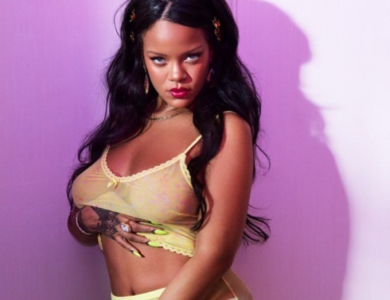 Ռիհաննան՝ թափանցիկ ներքնազգեստով