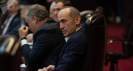 Это внутреннее дело Армении, но есть одно 
