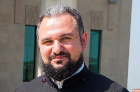 Երբ կլինի Վիրահայոց թեմի նոր առաջնորդ, Վազգեն Սրբազանը կվերադառնա Մայր Աթոռ. Տեր Վահրամ քահանա Մելիքյան