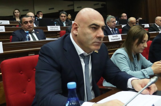 «Բարգավաճ Հայաստան»-ի պատգամավոր Էդուարդ Բաբայանը դատապարտվել է 3 տարի 6 ամիս ազատազրկման և համաներումով ազատ արձակվել