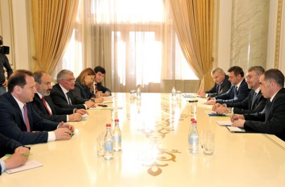 Նիկոլ Փաշինյանը և Չեխիայի պաշտպանության նախարարը քննարկել են ոլորտում համագործակցության հարցեր