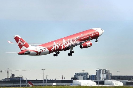 «Երեխան թռիչքի ամբողջ ընթացքում անդադար լացում էր». AirAsia-ի չվերթի ժամանակ 2 ամսական երեխա է մահացել