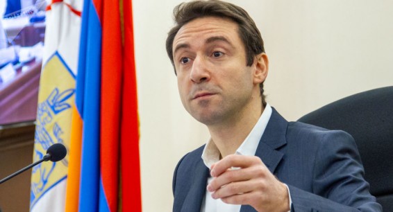 Сотрудники мэрии Еревана продолжат получать премии - Марутян